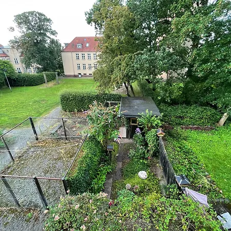 Lägenhet Big With 2 Bedrooms In